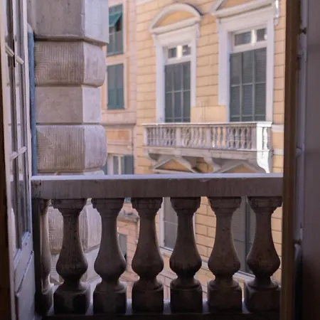 Frescoed House Nearby The Acquarium Genoa