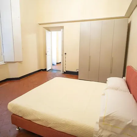 아파트 Frescoed House Nearby The Acquarium