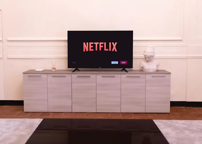 Lejlighed Frescoed House Nearby The Acquarium