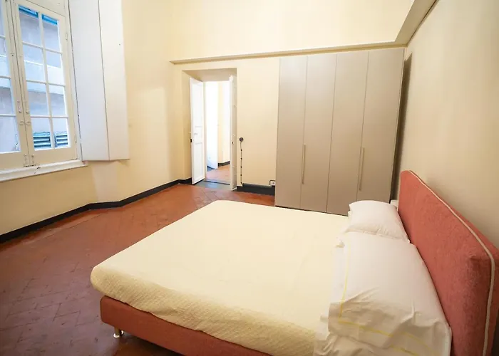 Lejlighed Frescoed House Nearby The Acquarium